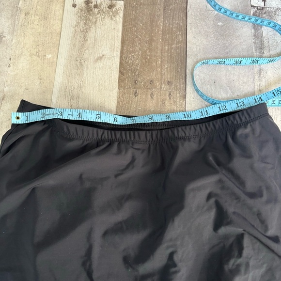 MIRACLESUIT BLACK TUMMY CONTROL SLIMMING SWIM SKIRT SWIMSUIT BOTTOMS SIZE 12 L - Picture 8 of 8